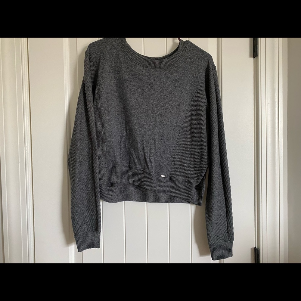 Short long sleeve winter top